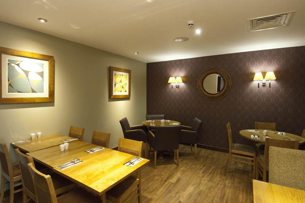Premier Inn London Hanger Lane Kültér fotó